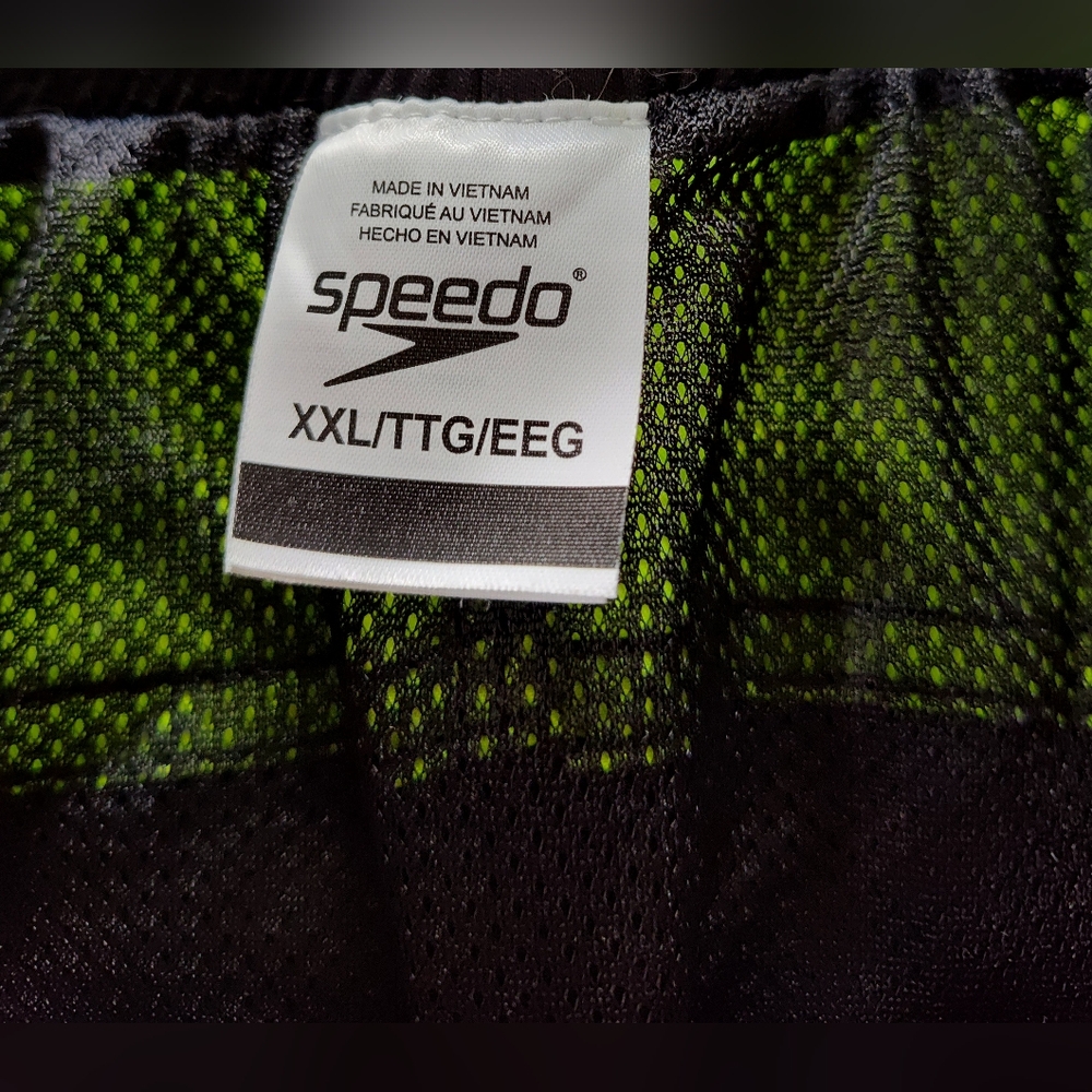 SPEEDO Men's Swim Trunks. Size XXL. 8 1/2" Inseam. Lined Inside. - Picture 2 of 8